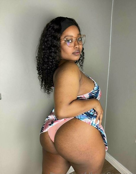 ilovecaramel pornographic actress image