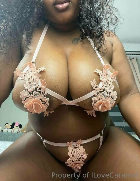ilovecaramel nude pornstar photo