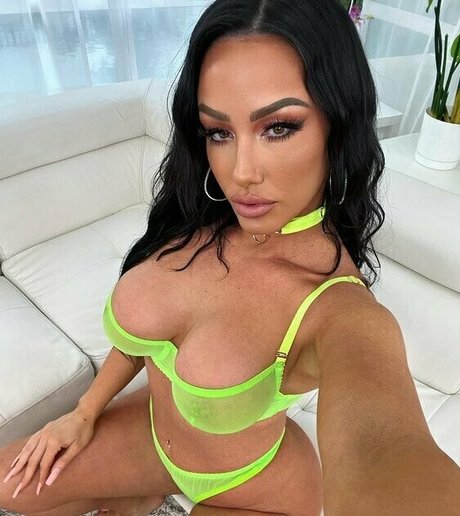 perfect tits onlyfans hd img
