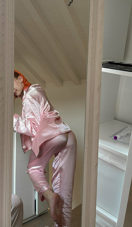 leliloo nudes actress photo