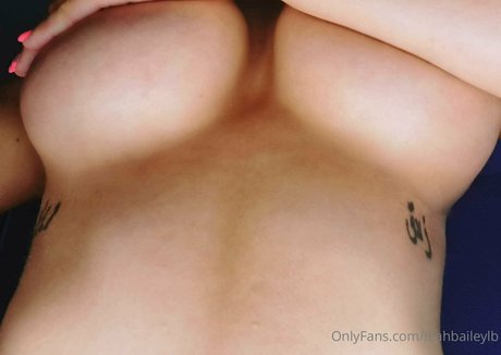 Leah BaileyLB pornographic star pic