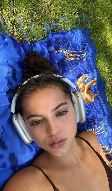 Isabela Merced star erotic photos