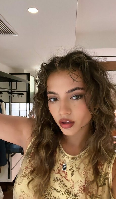 Isabela Merced star xxx pics