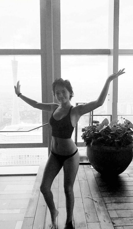 Isabela Merced pornstar top images