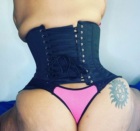amazon leee nudes pornstar pictures