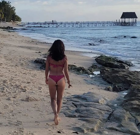 Rebecca Sarker model nude gallery