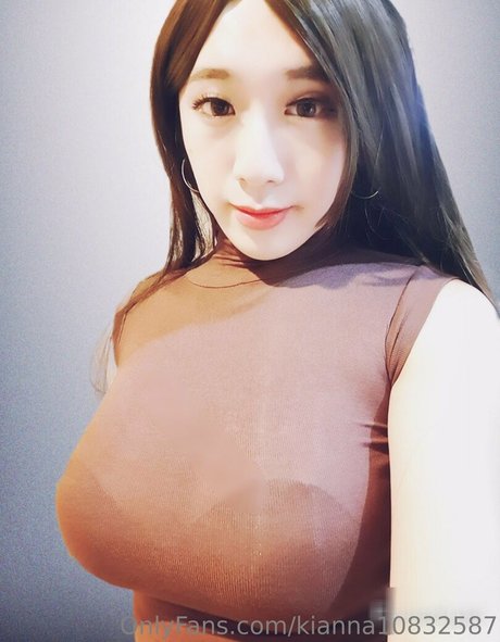 kianna10832587 pornographic model pic