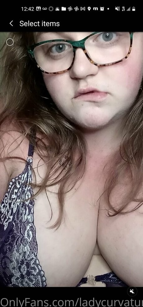 ladykeepsherlegsopen model nude galleries