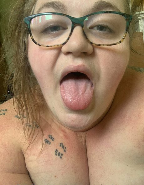 ladykeepsherlegsopen nice pornstar pic