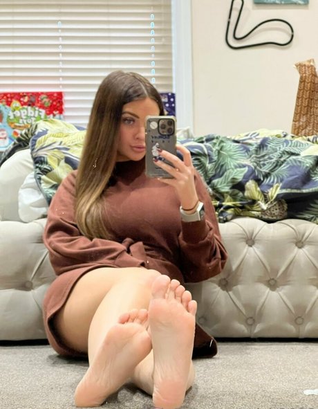big labia onlyfans free xxx image