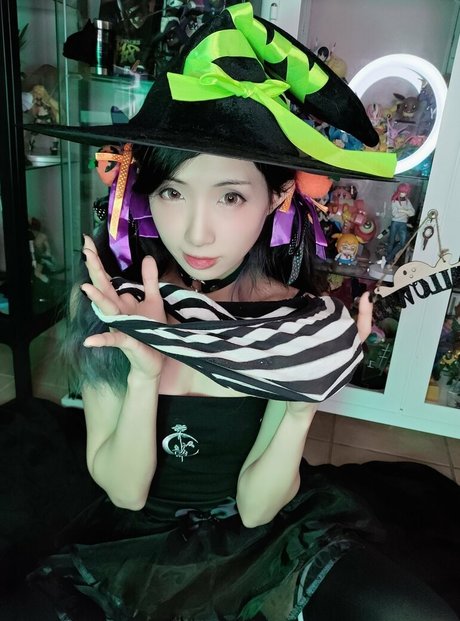 mikan cosfree nice model img