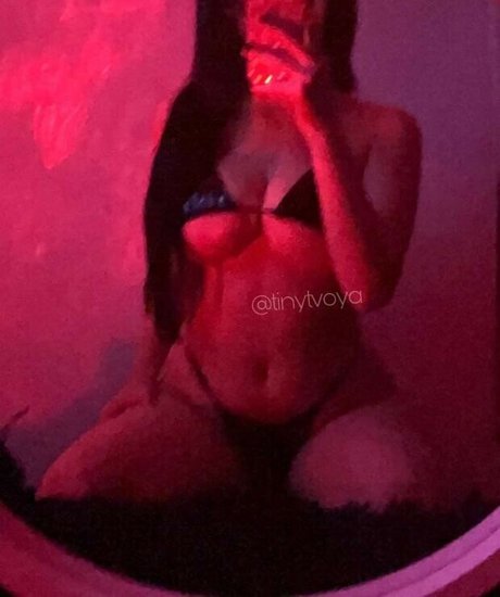 tinytvoya exclusive pornstar photo