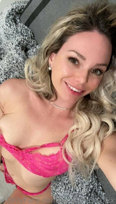 Xxxvanessaxxx beautiful pornstar archive