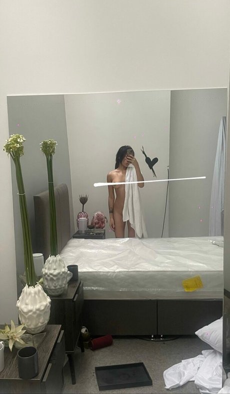 Dieu Linh Vuong pornstar galleries