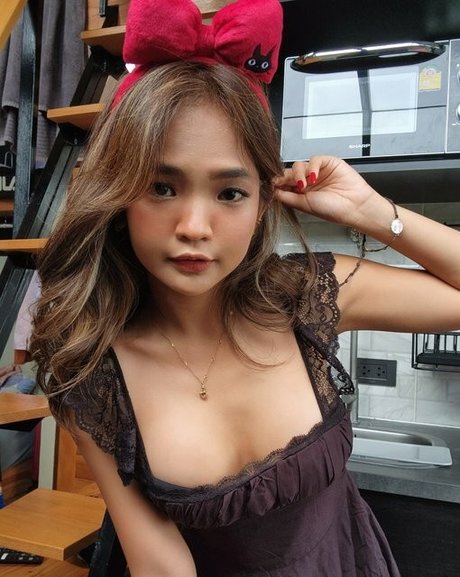 AlodiaMarie model sex archive