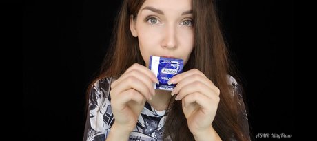 ASMR KittyKlaw xxx model photo