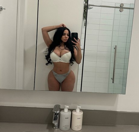 E dot model pretty gallery