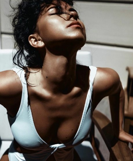 Apostoleanu model pretty galleries