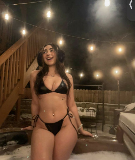 messymamis pornstar naked picture