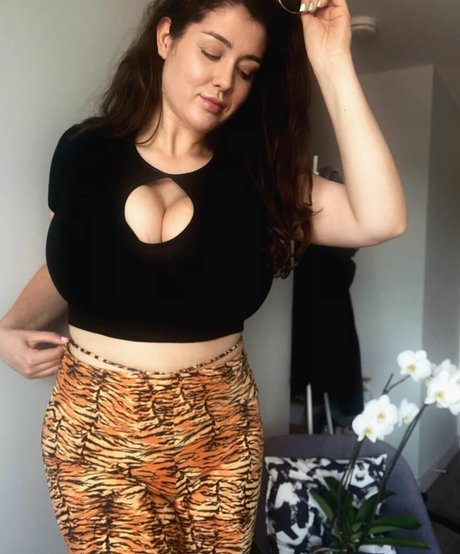 thebellebella naked pornstar galleries
