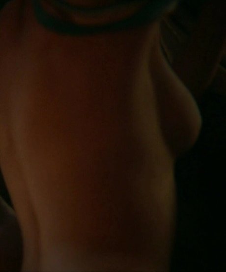 Emma Mackey nudes star picture