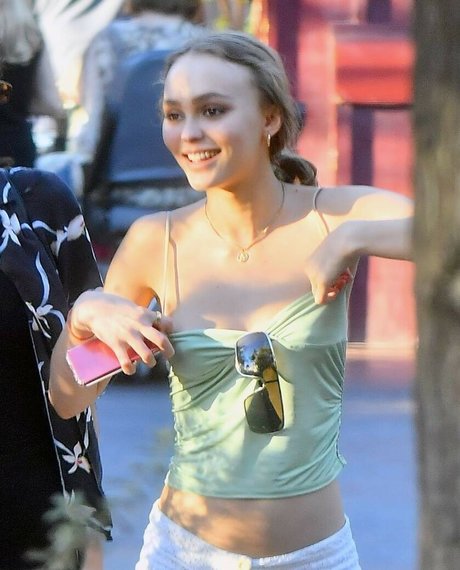 Lily Rose Depp nice actress photo