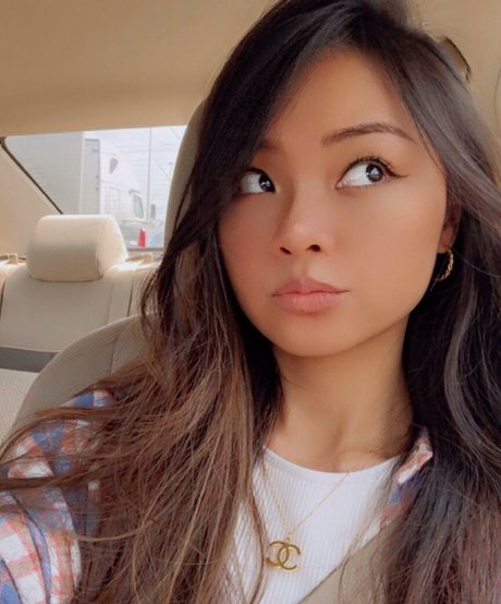 Cindy Phan pretty model pic