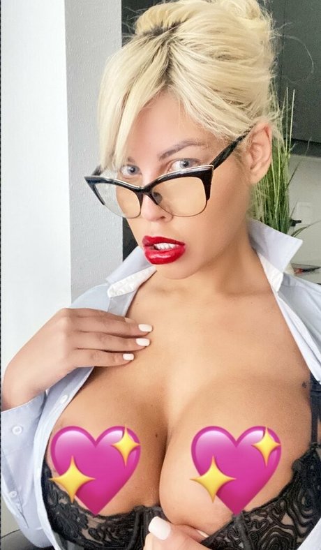 mature blonde onlyfans sex gallery