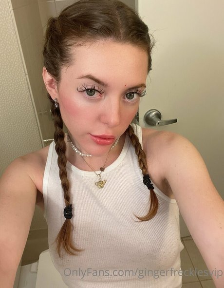 Gingerfrecklesvip nudes model pic