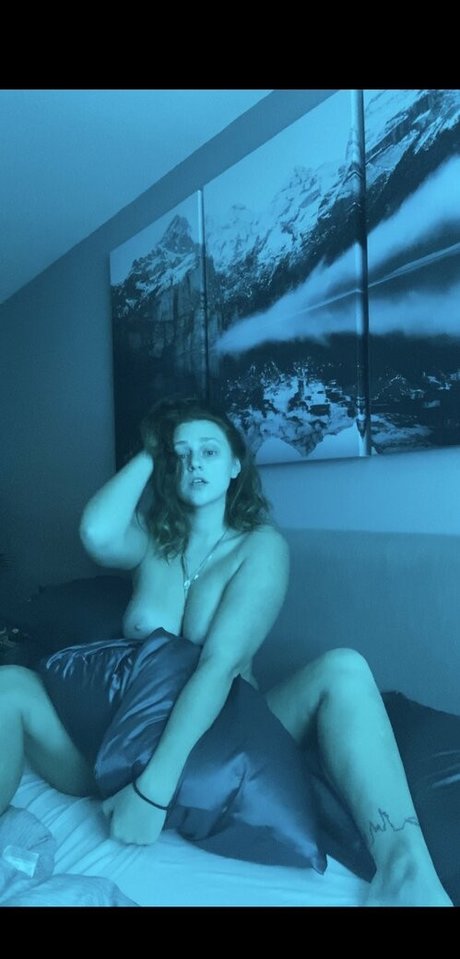 carrottcake star nude pics