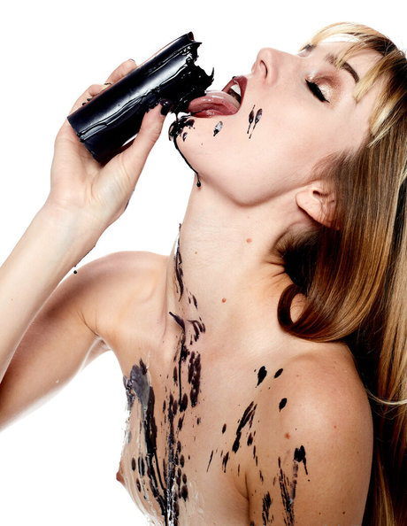 kittenwithfangsfree model hot img