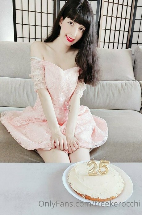freekerocchi star adult photo
