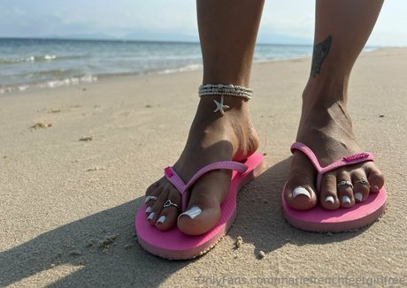 mariefrenchfeetgirlfree adult model gallery