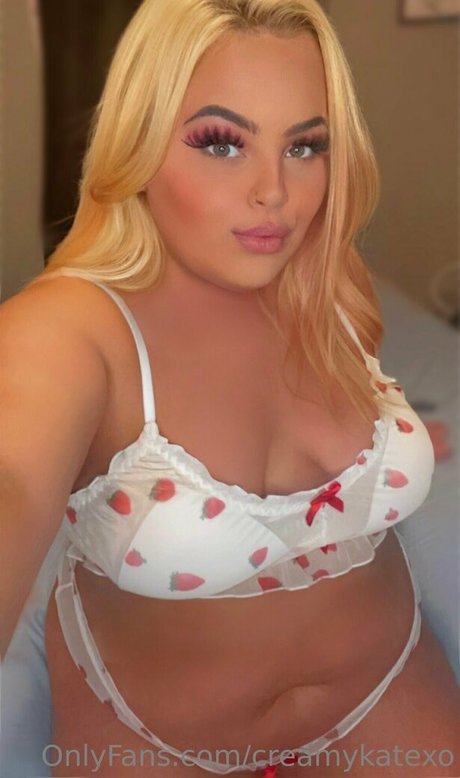 cute shemale onlyfans free photo
