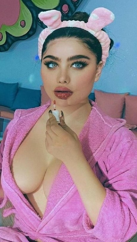 Angie Khoury model best img