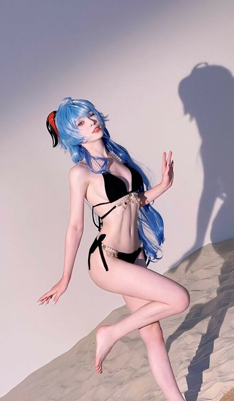 Faira Star top model pics