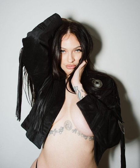 hellxrel pornstar nude image