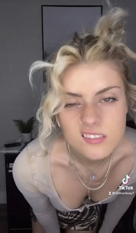 petite slut onlyfans free nude gallery