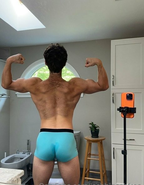 joshbigoshfree pornstar nude picture