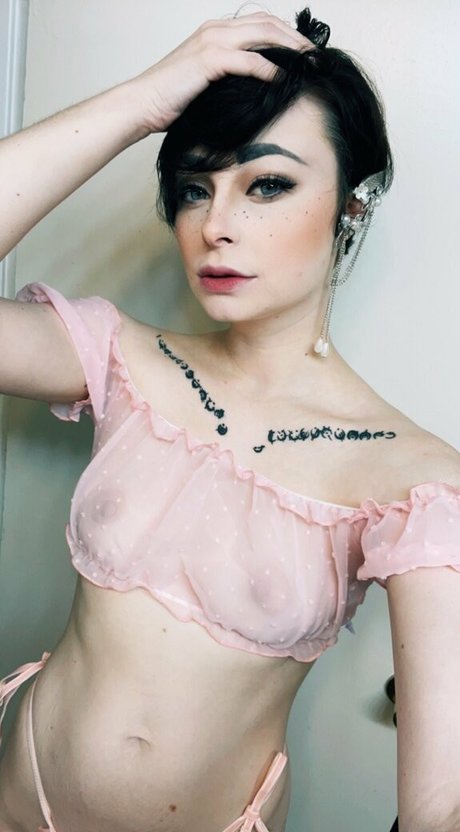 Harliantihero star erotic archive