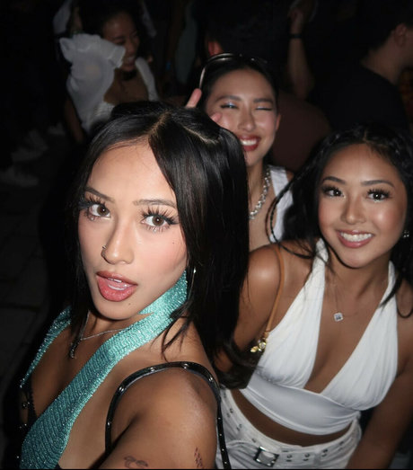 Gabby hua naked actress pictures
