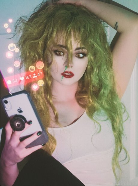 Stellalasaurus erotic actress photo