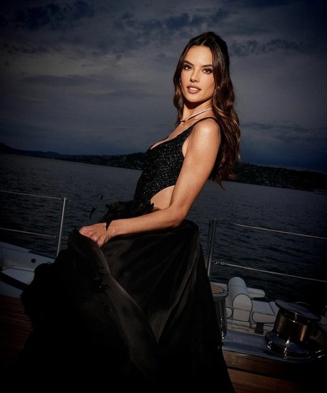 Alessandra Ambrosio model pornographic archive