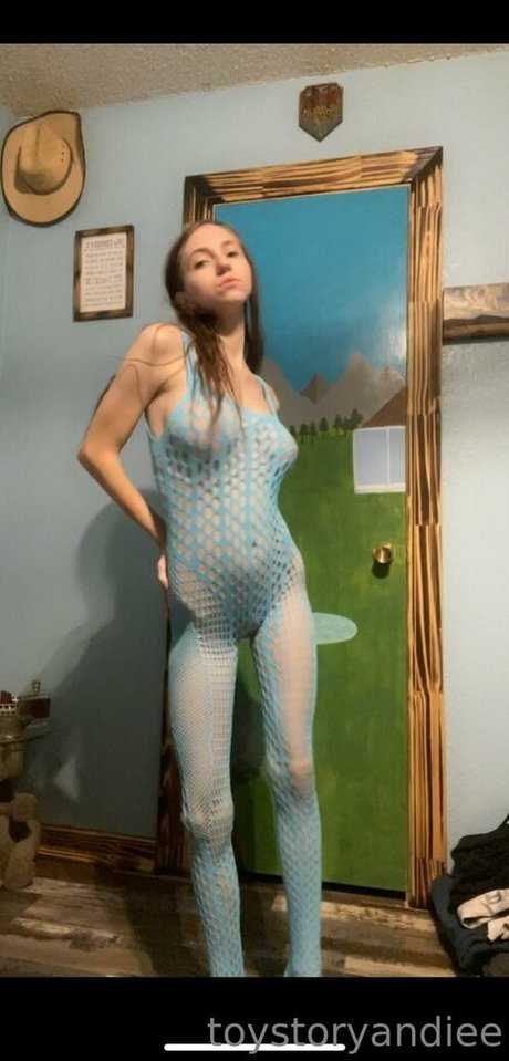 Justinthetortle star nude pic