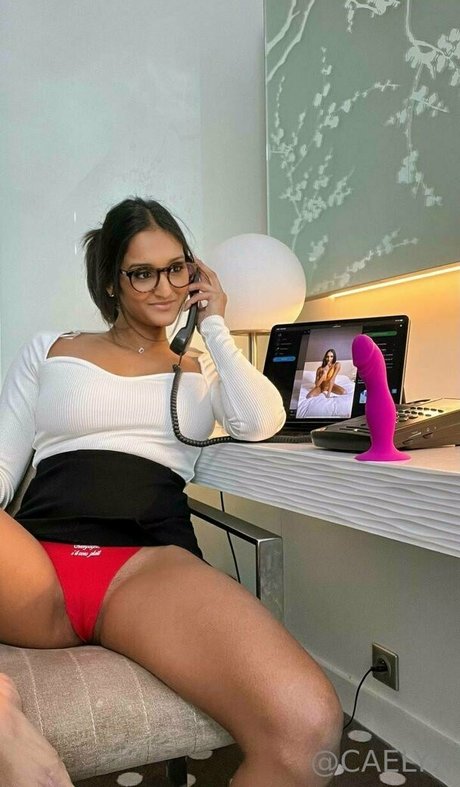 caelyx naked actress galleries
