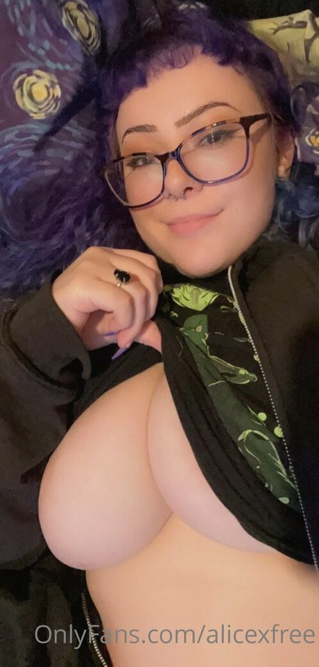 alicexfree pretty pornstar pic