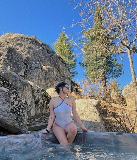 Isabella Gomez model adult img