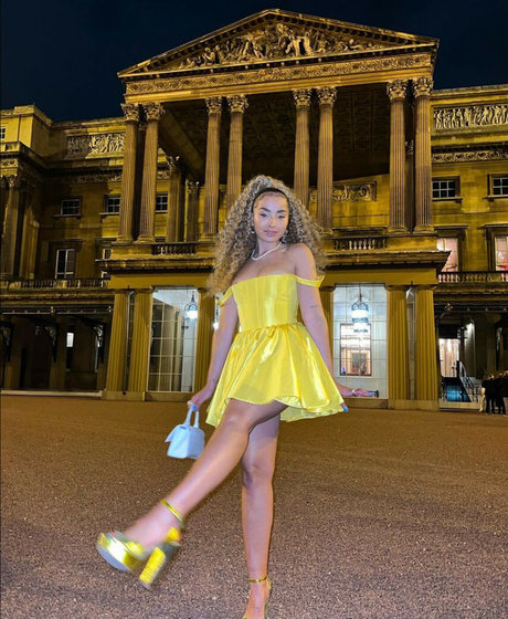 Ella Eyre model hd photos