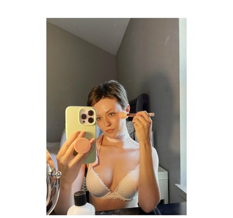 Girl On Cinema star beautiful photo