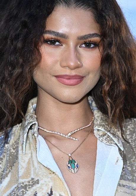 Zendaya model pretty galleries